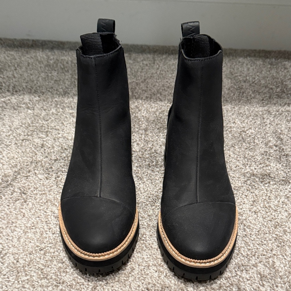 Toms Dakota Boots - Size 8